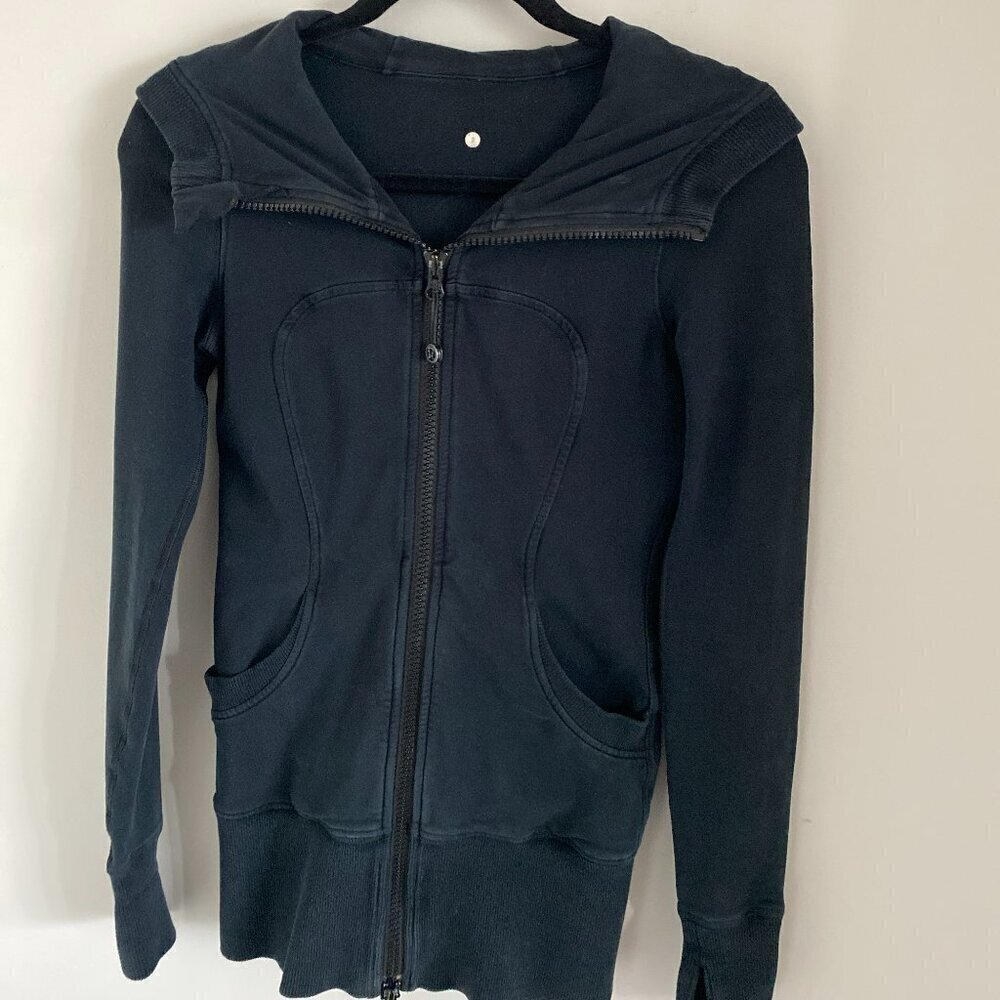 Lululemon Size 2 Fade Black Jacket Scuba Hoodie Woman